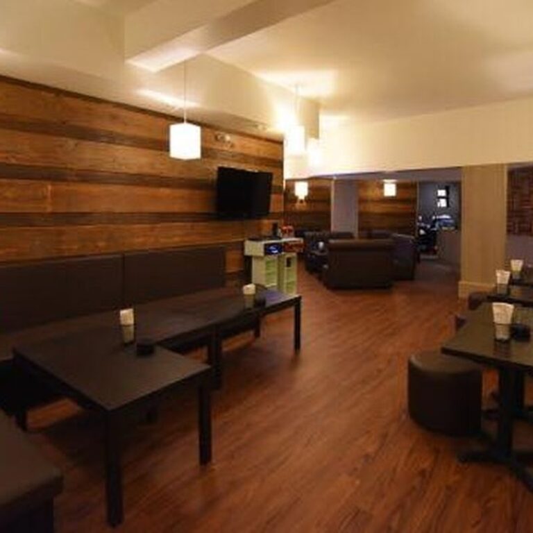 Lounge Aros（アロス）（アメリカ・ホノルル）
